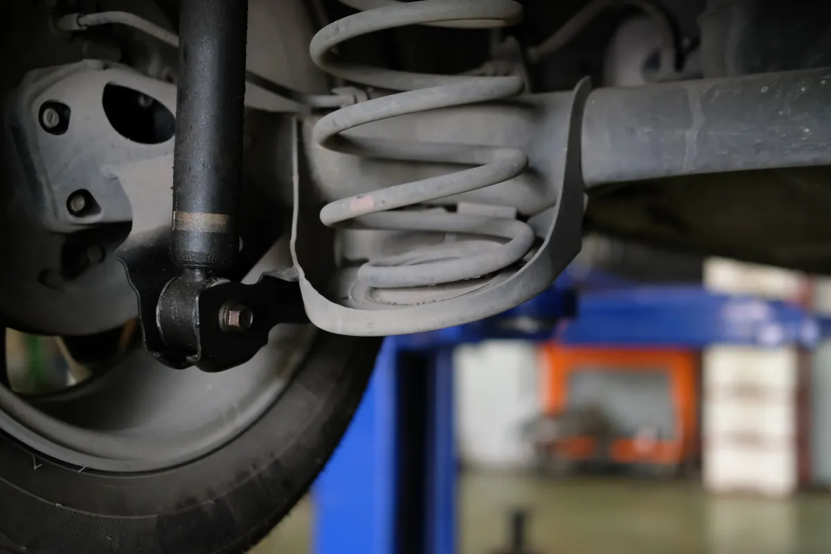 Suspensão automotiva com revisão completa